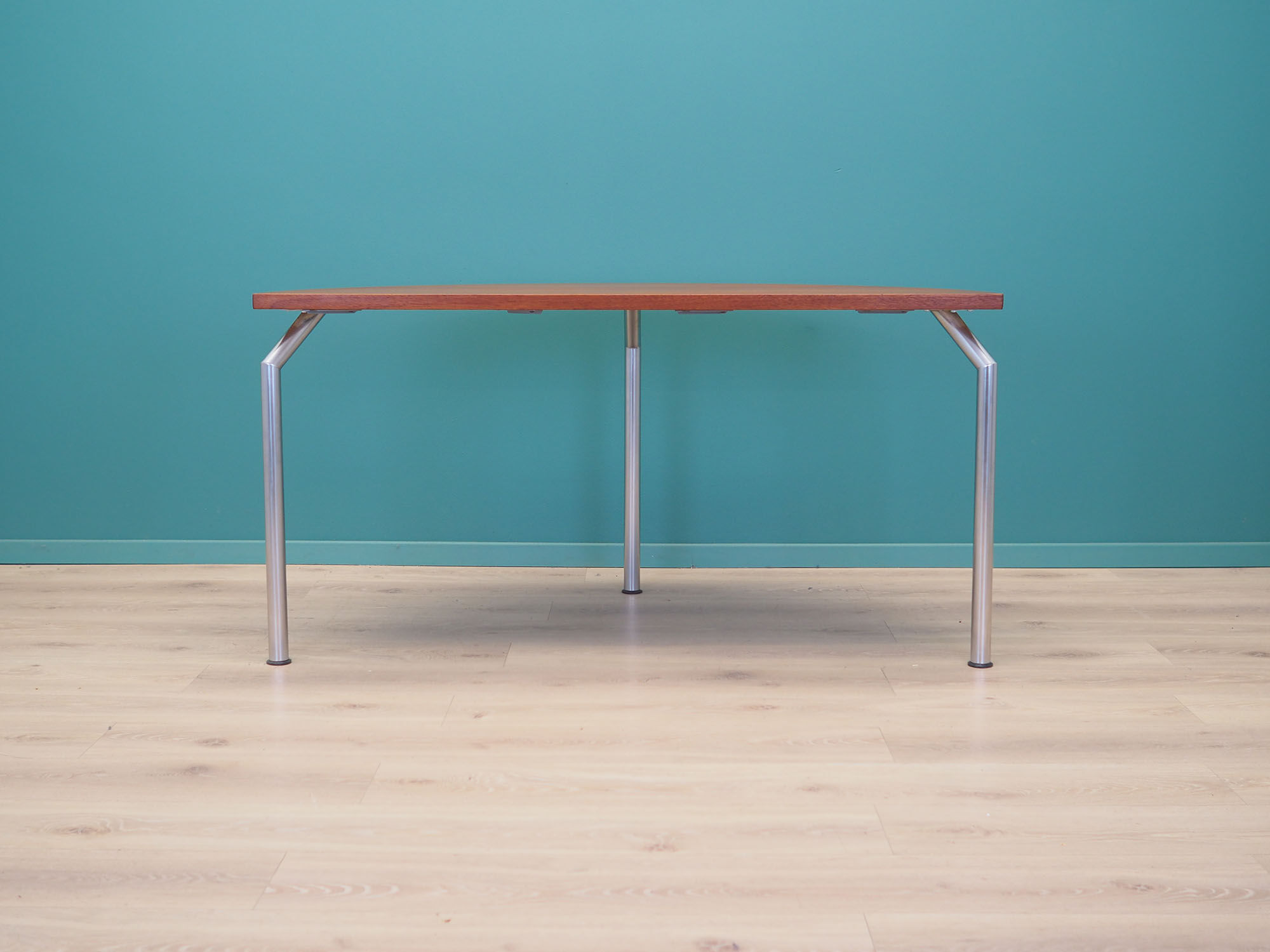 Table demi-ronde en teck, design danois, années 1970, fabricant: Bent Krogh