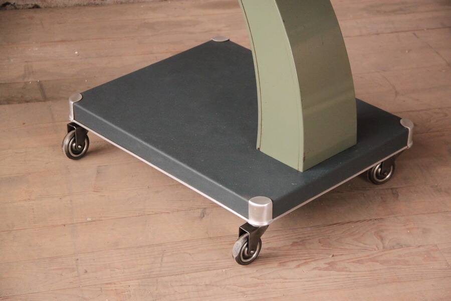 industrial serving roulette table