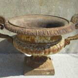 Jardinière en fonte ancienne