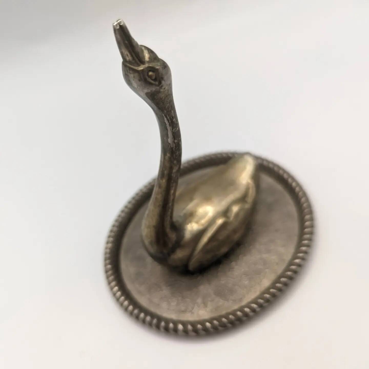 Swan ring holder in silver metal and floral pattern, 1960s