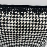 Square cushion, cover and insert, black and white. Model "Tatiana".