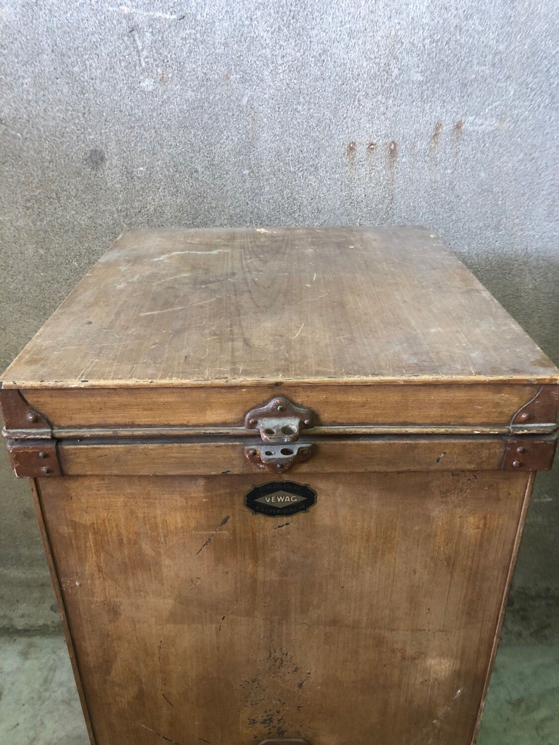 Metal marine wardrobe