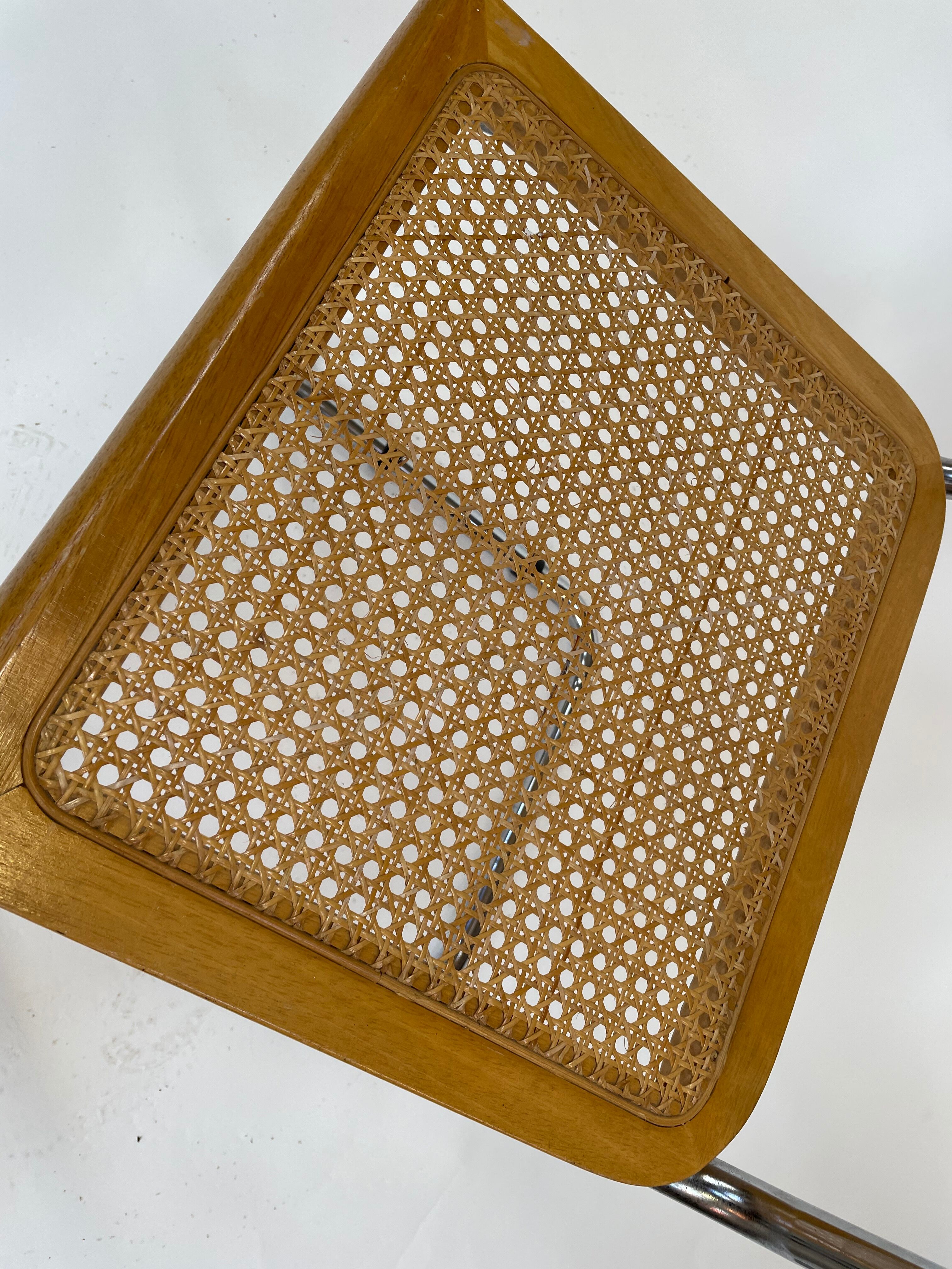 Cesca design chair b32 model