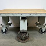 Table basse industrielle grise, années 1960