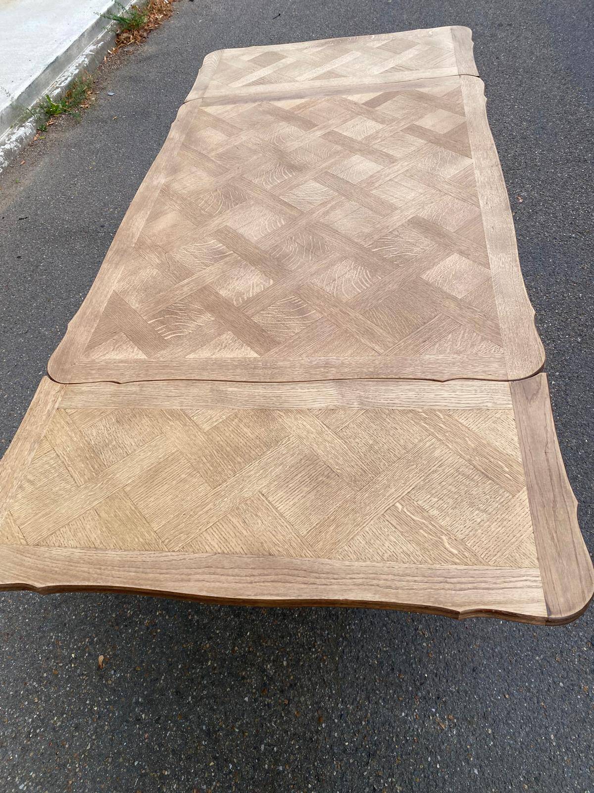 Table à manger Louis XV extensible XVIIIème rénovée en chêne massif 200