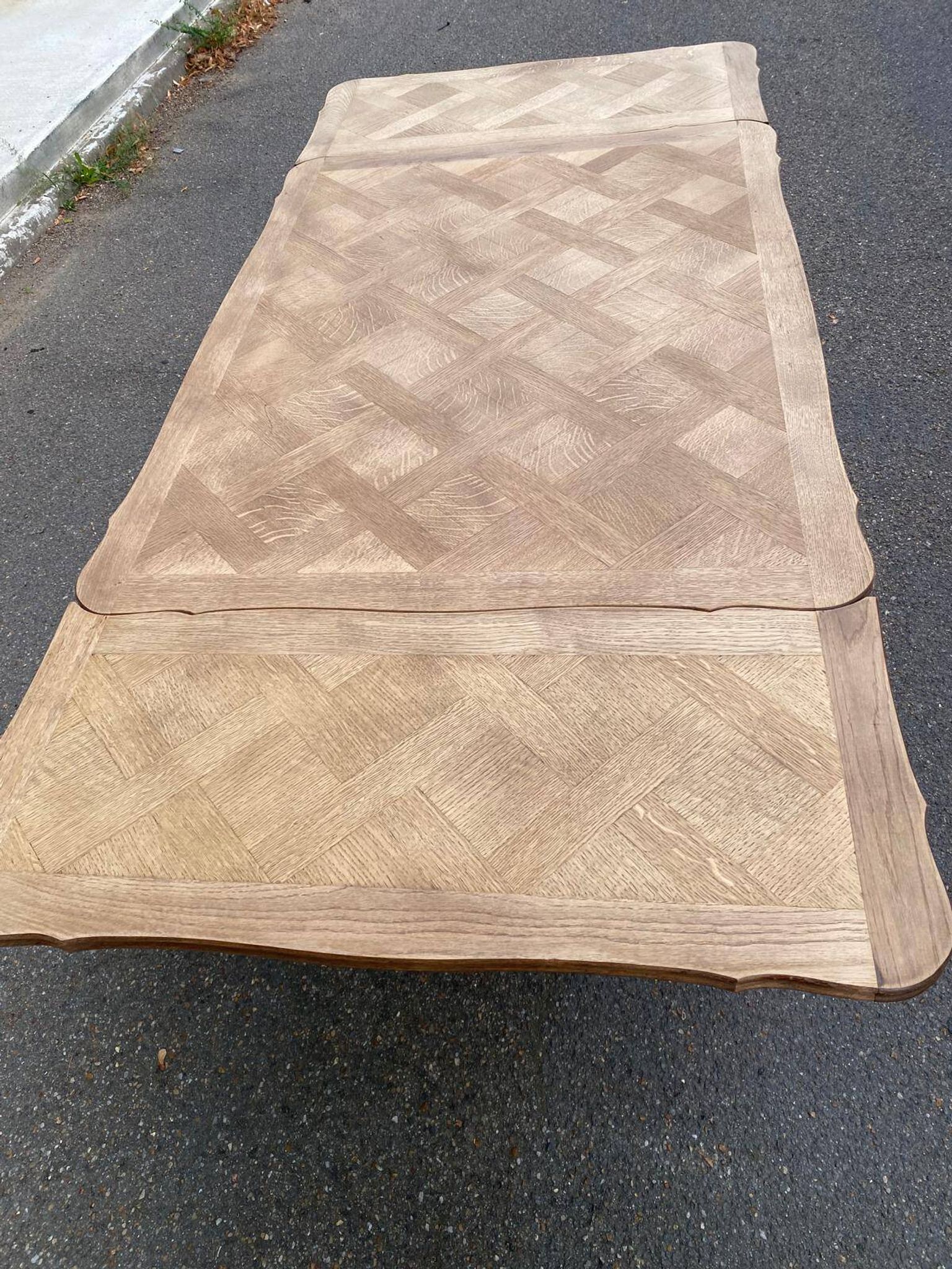 Table à manger Louis XV extensible XVIIIème rénovée en chêne massif 200