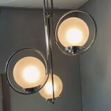 Lampe art déco en argent avec trois abat-jours en forme de sphère