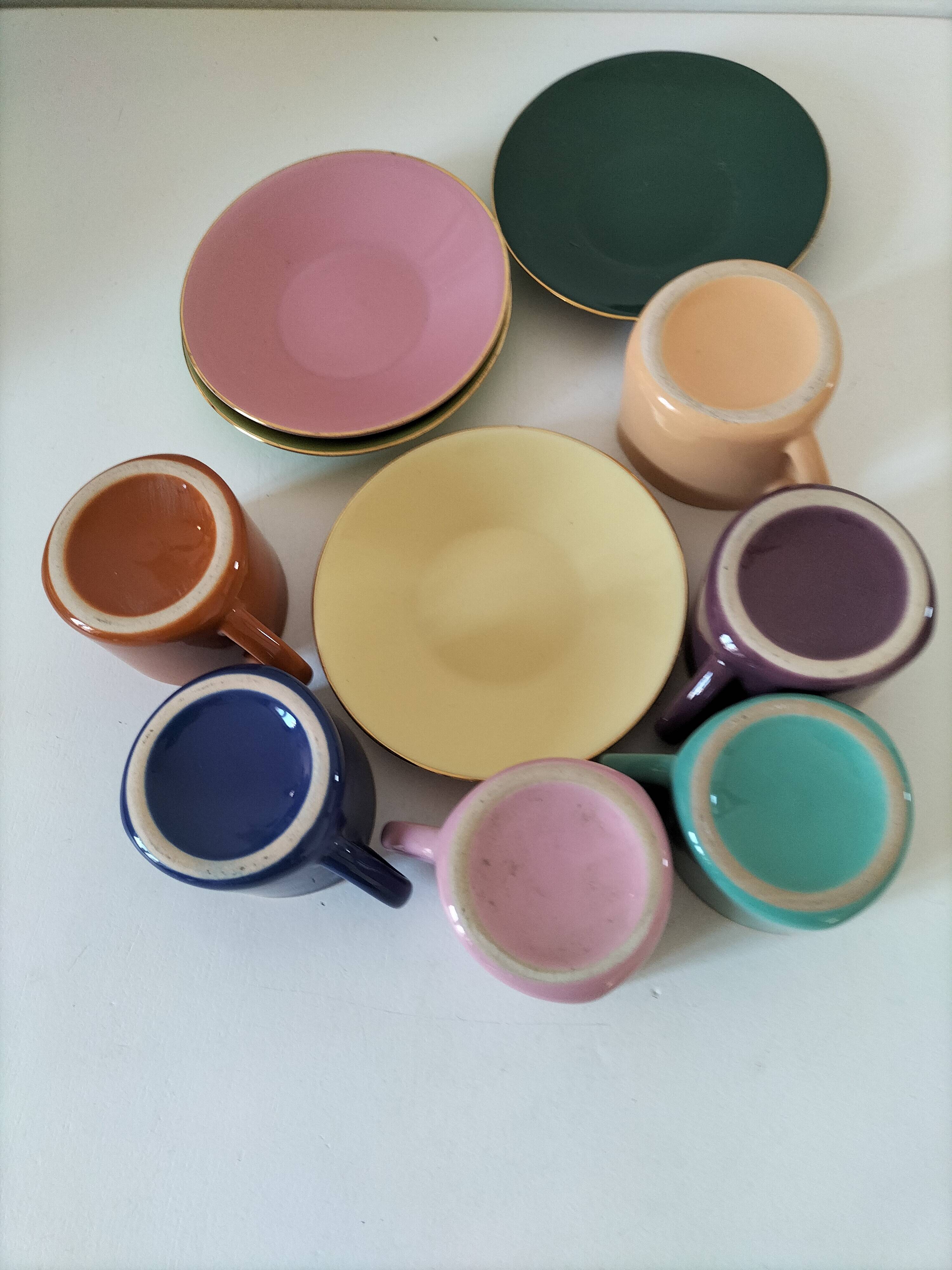 Vintage multicoloured triangular espresso set