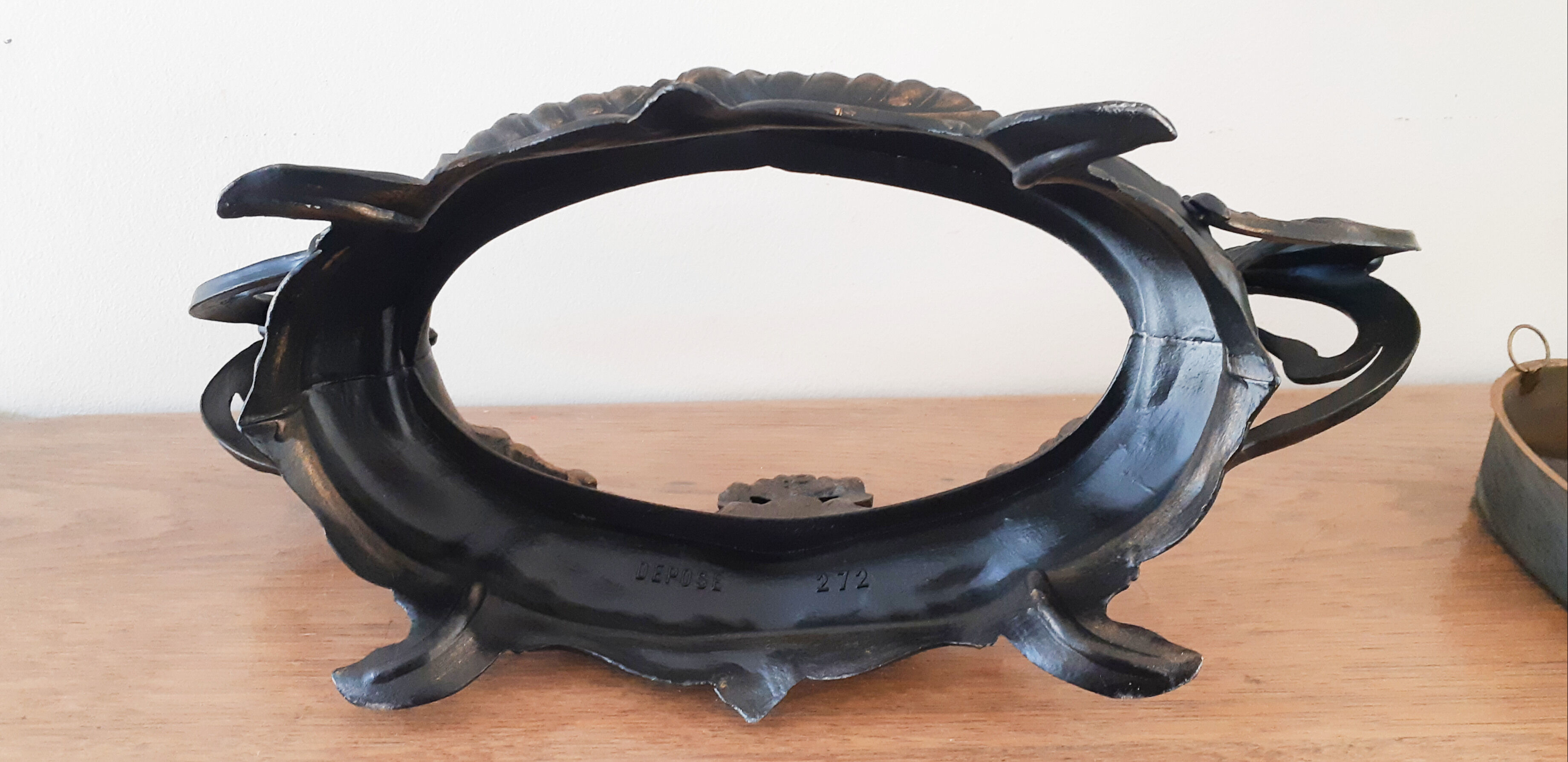 Restyled regulated planter