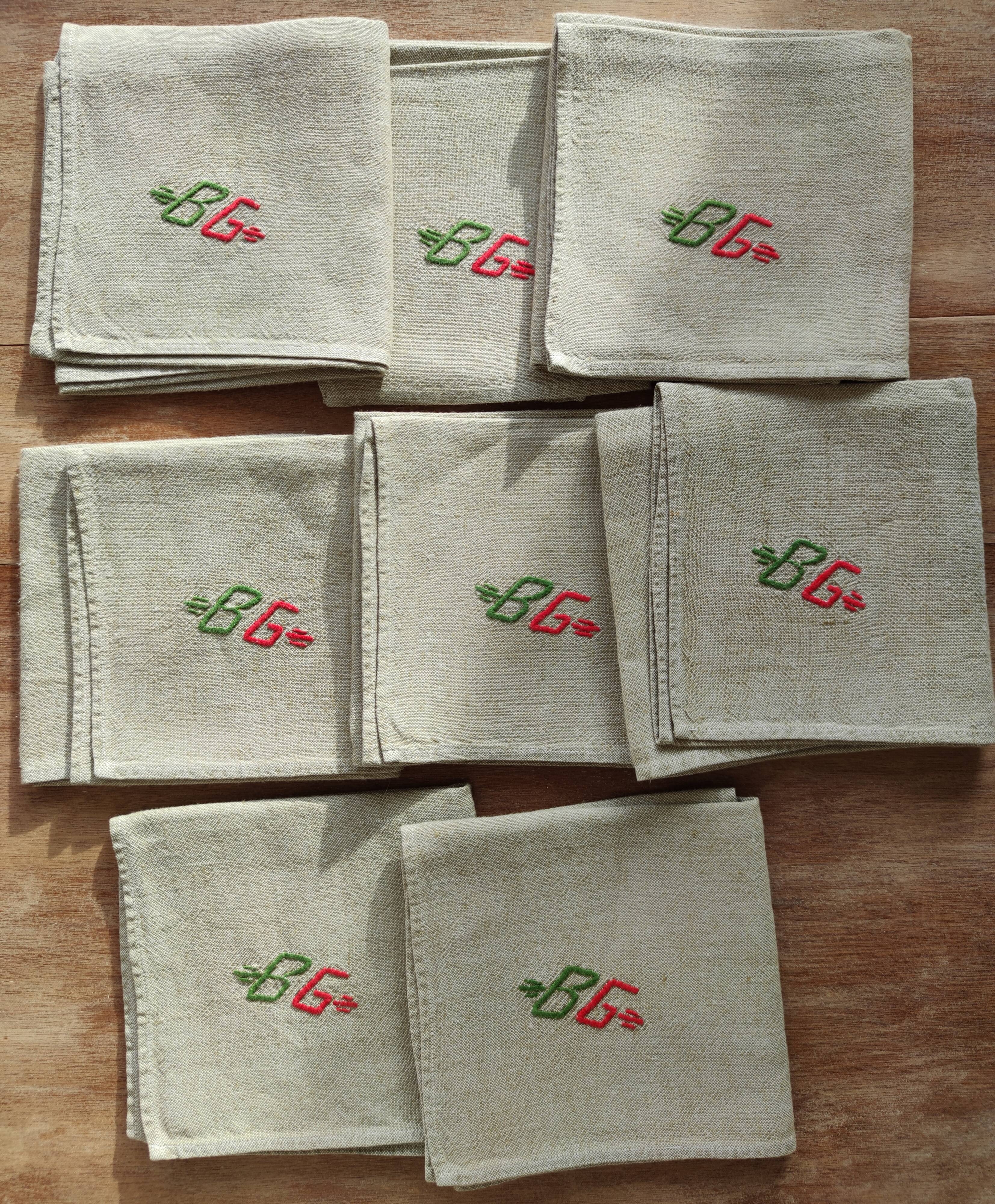 Lot de 8 serviettes vintage en lin-coton  TBE