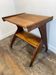Table d'appoint sculpturale sur roulettes, bois massif, années 1950