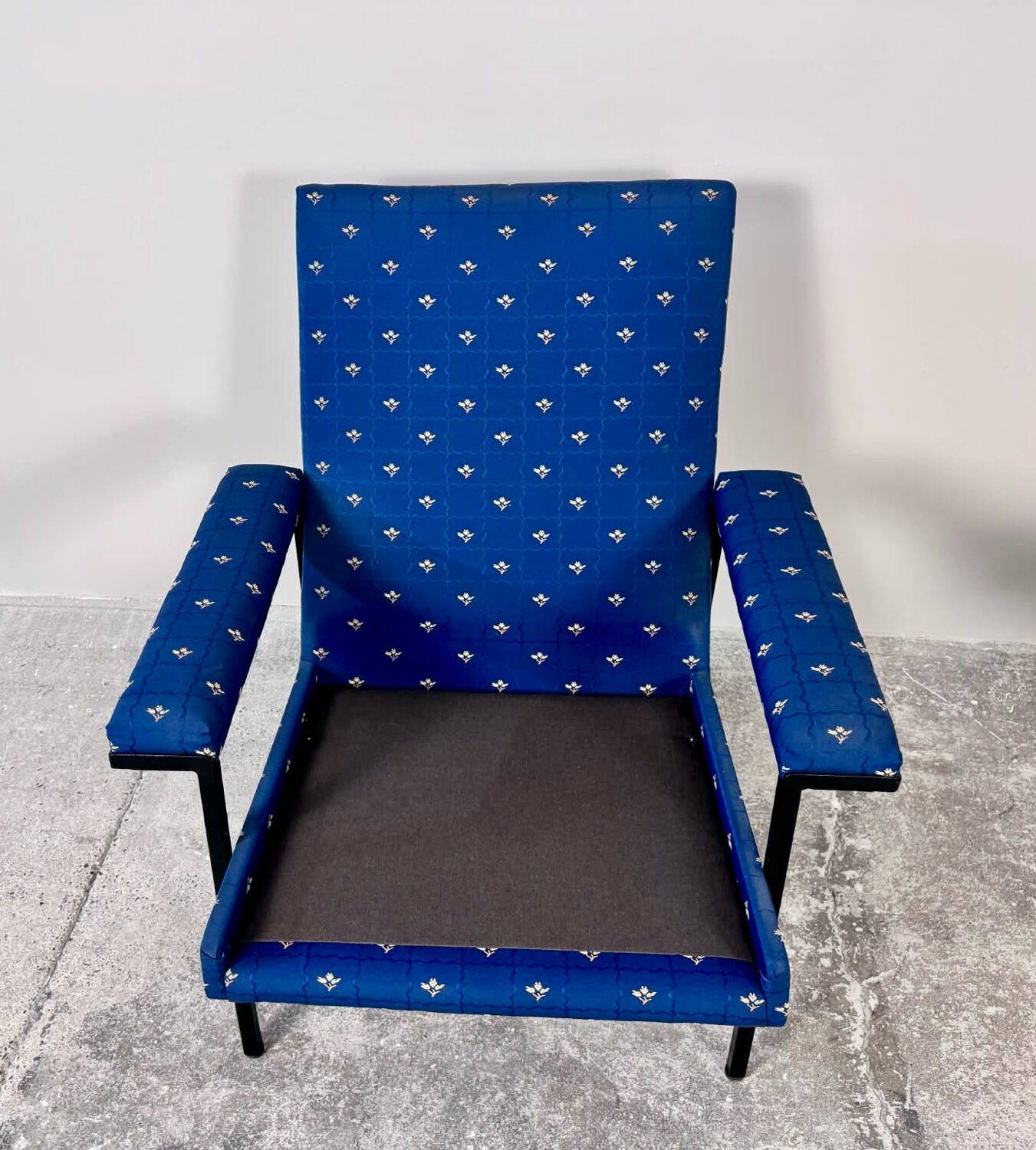 Guariche Armchairs ARP Guariche Motte Mortier 1955