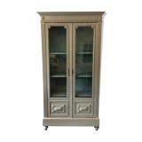 Old showcase