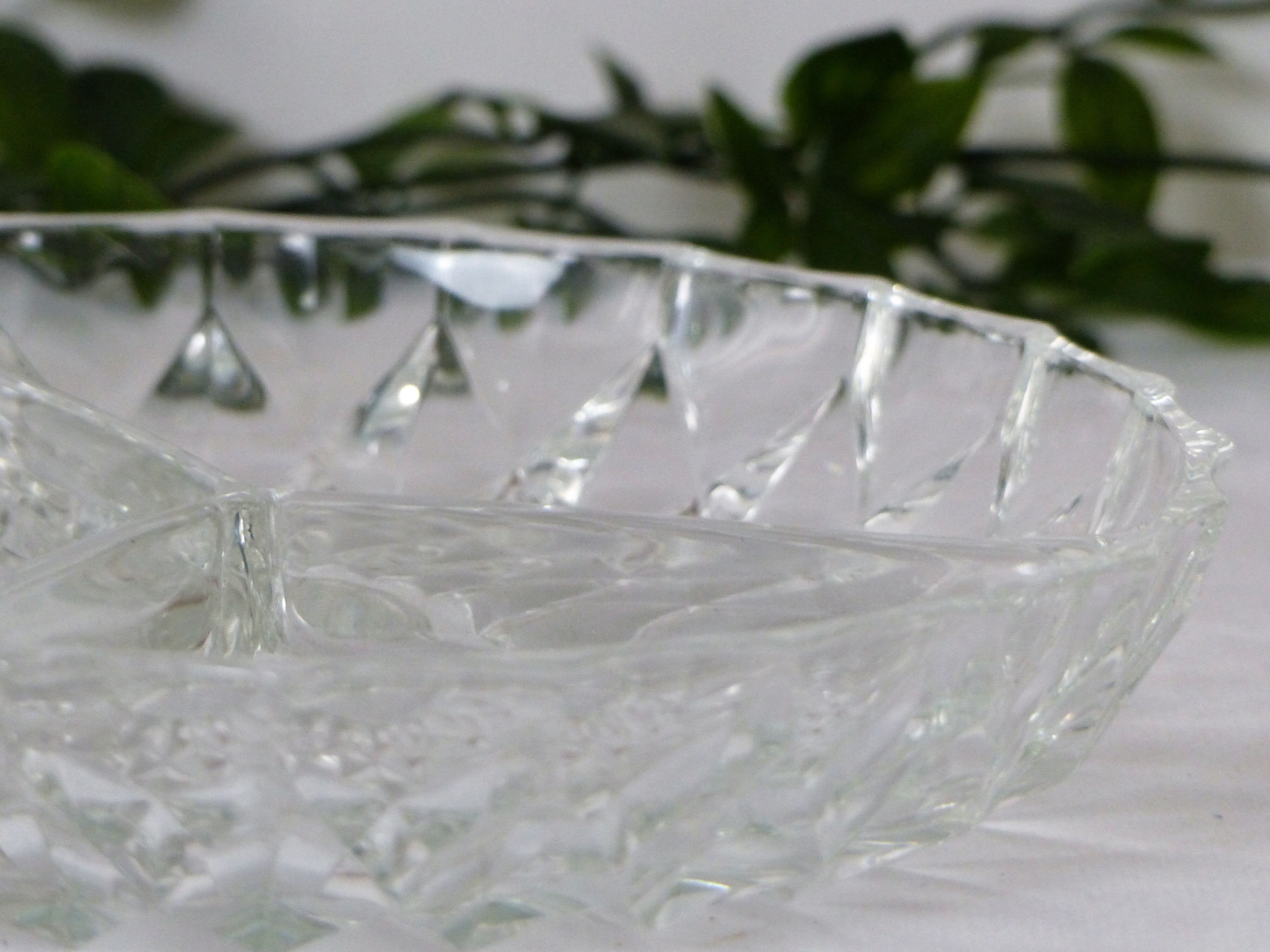 Plat à apéritif à compartiments en verre