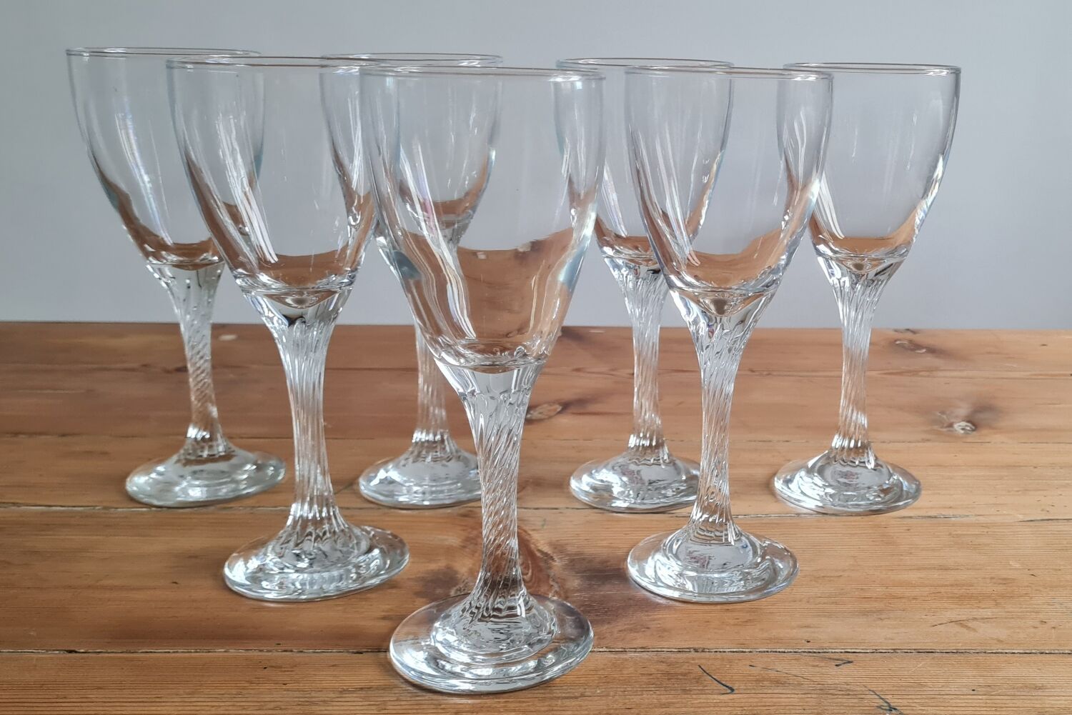 Service de 7 verres à vin