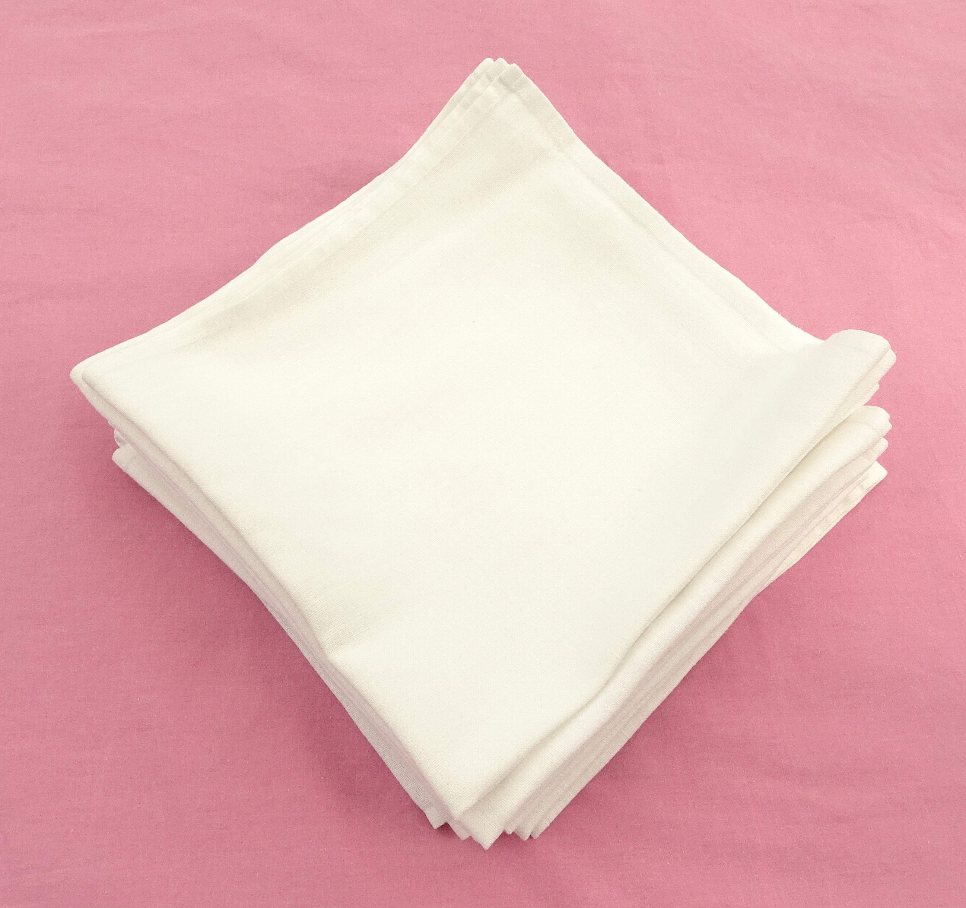 Set of 11 cotton napkins.