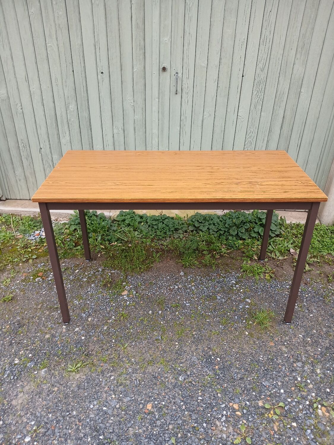 Table ancienne en formica et métal