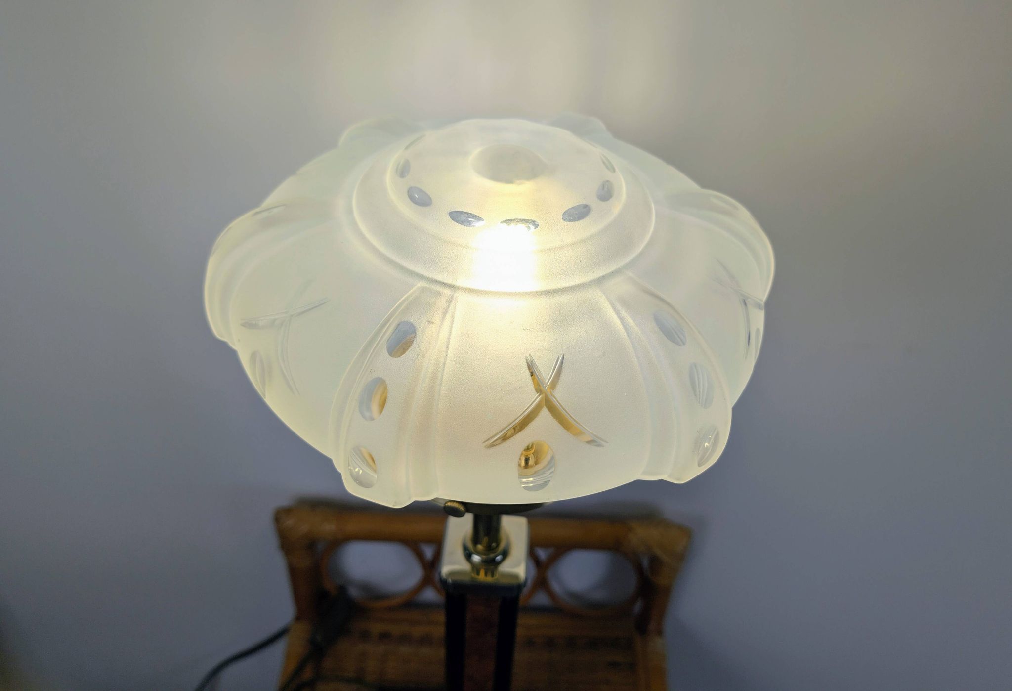 Lampe de table Art Déco pied Monteuse N°25 et verre opalin