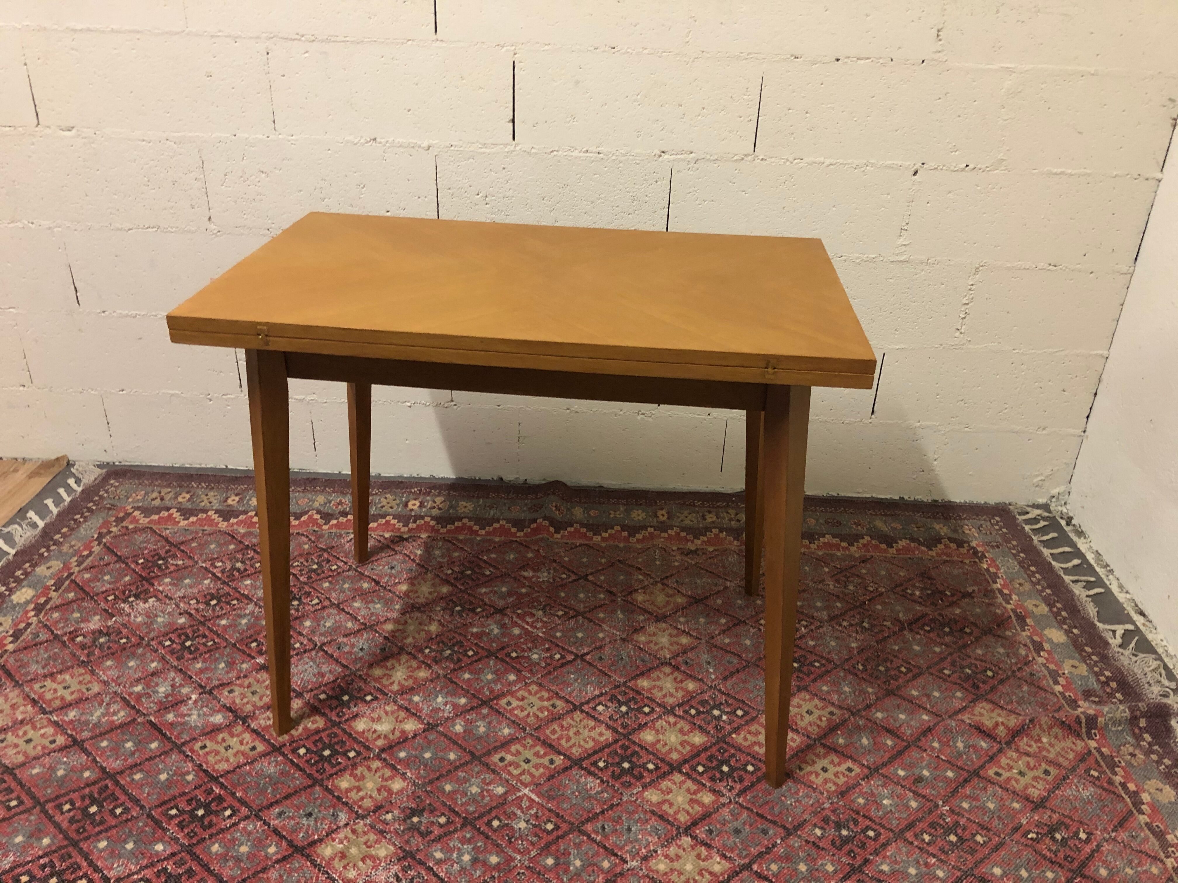 Vintage 60s wallet table