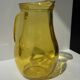 Pichet vintage en verre jaune