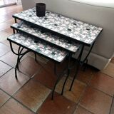 Tables gigognes