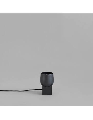 Lampe de table pivotante, projecteur en métal bronze patiné, œuvre contemporaine.