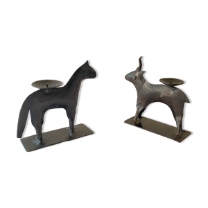 Paire de bougeoirs zoomorphes en