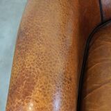 Correct and comfortable sheep leather armchair/armchair with a beautiful finish