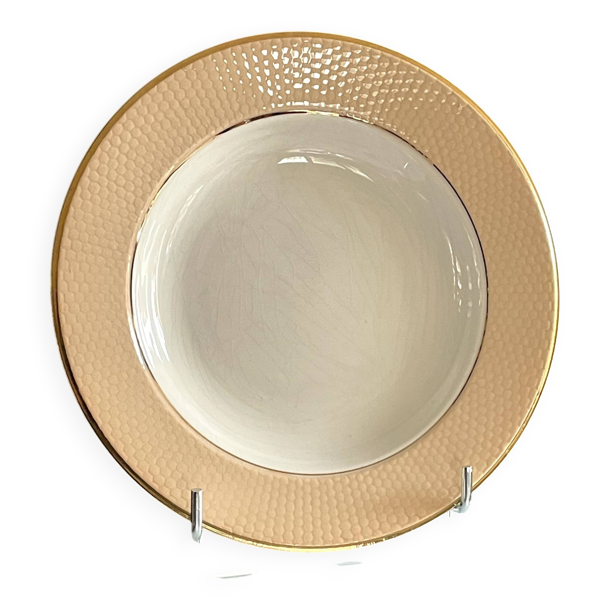 6 deep plates from L'Amandinoise model "Chamois" beige in very good condition.