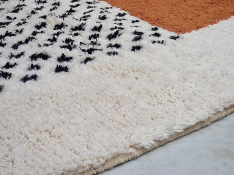 Handmade Berber rug 250cm x 150cm