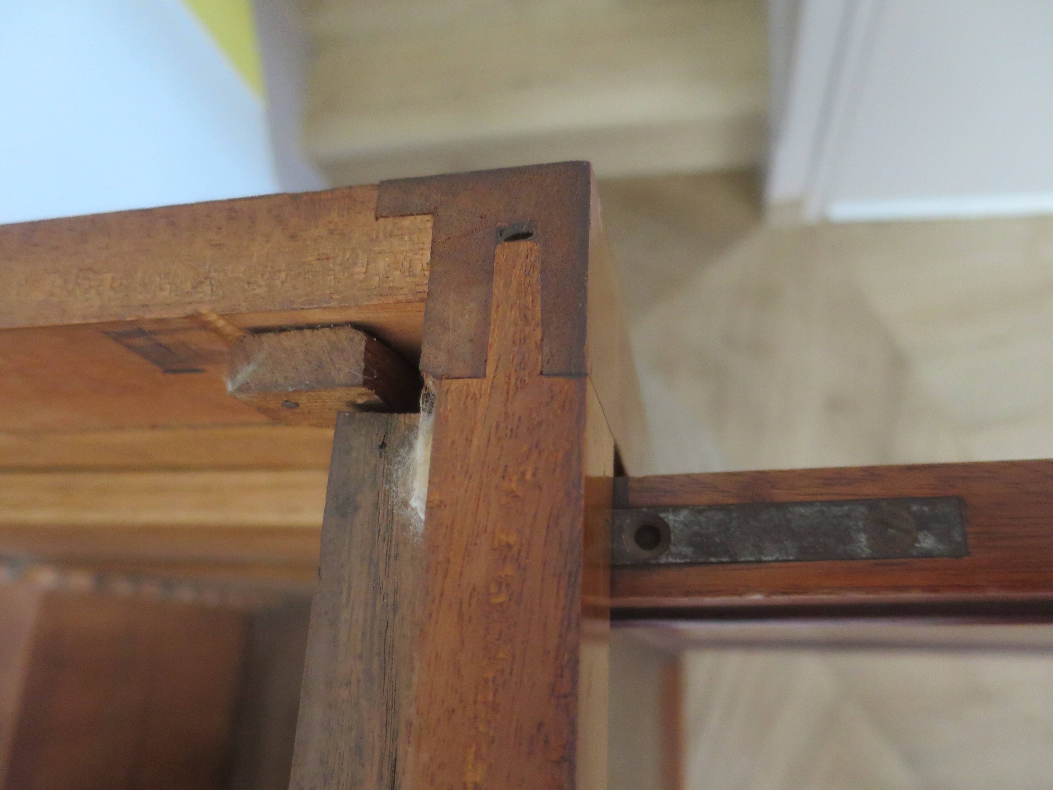 Buffet, bonnetière style Directoire