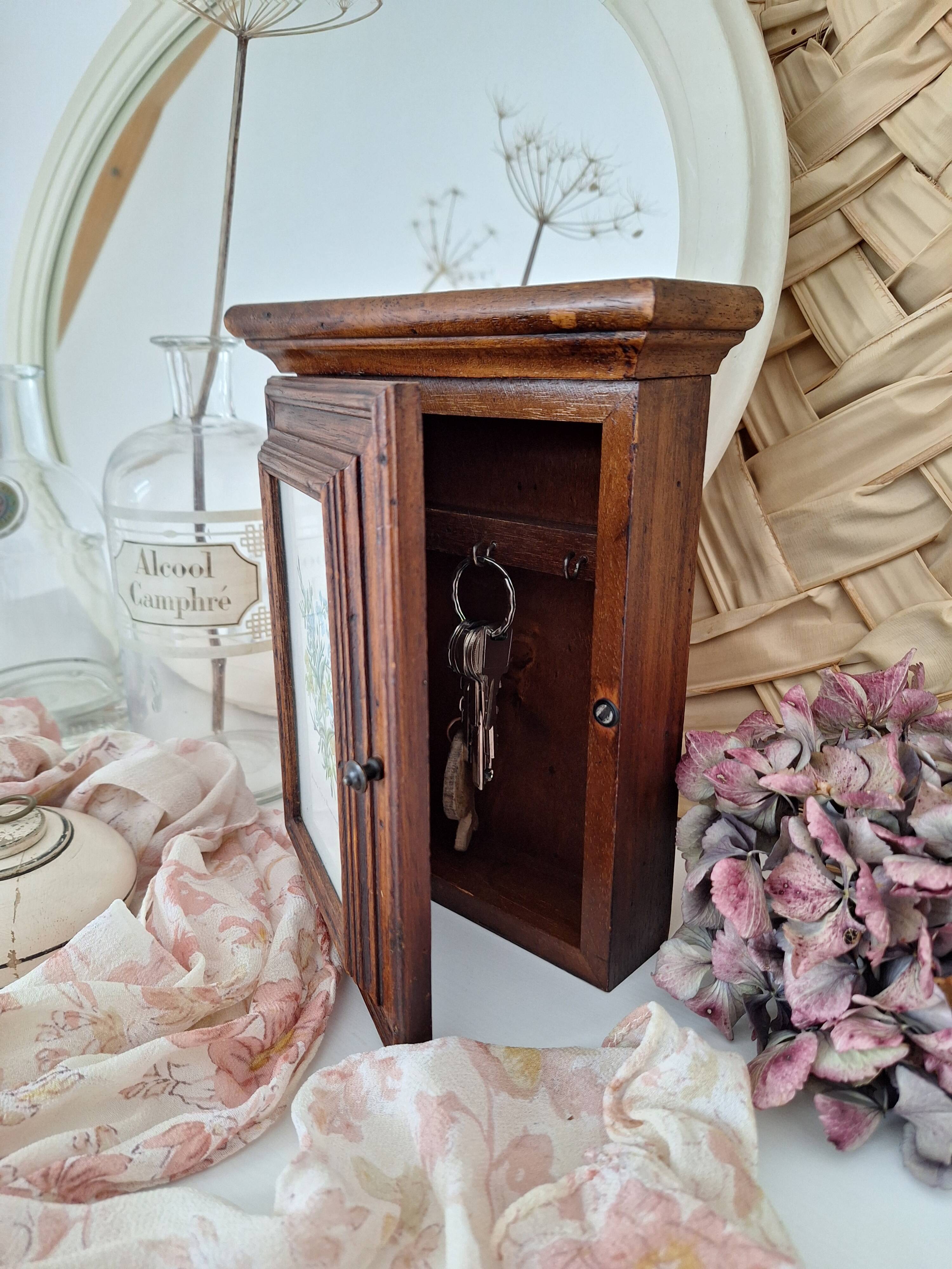 Boîte à clés vintage