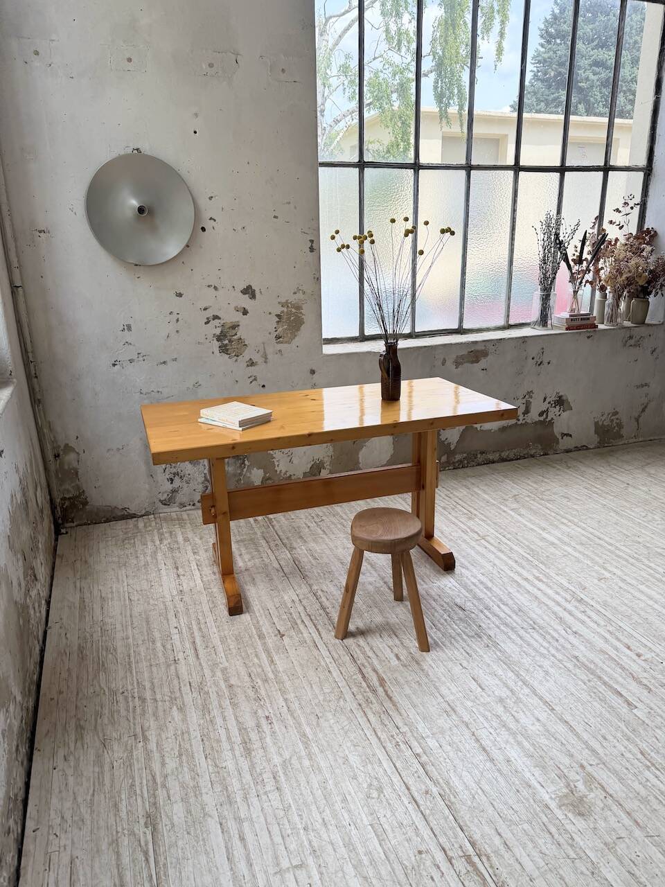 Perriand mountain furniture table 1970