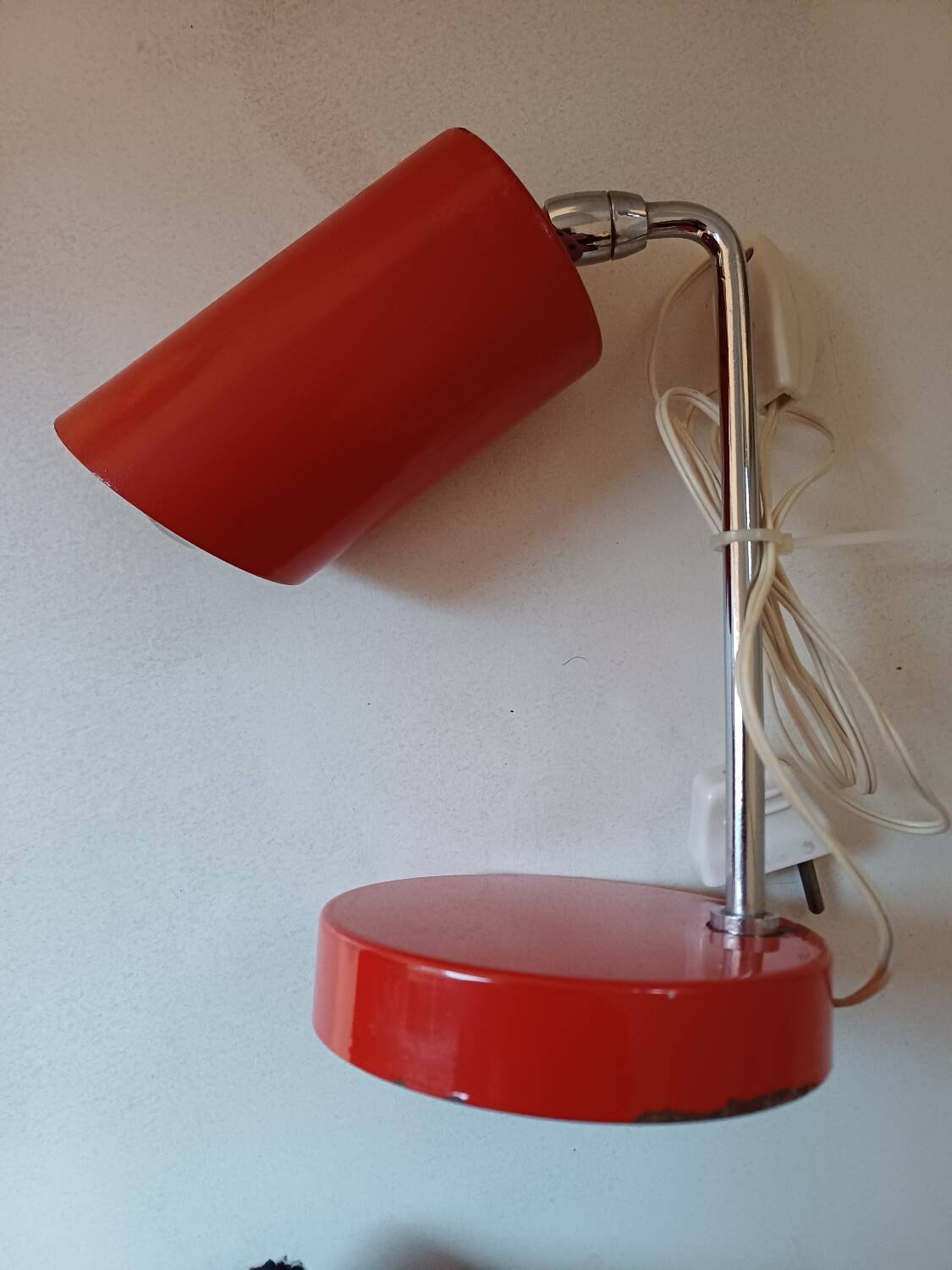 70's red desk lamp