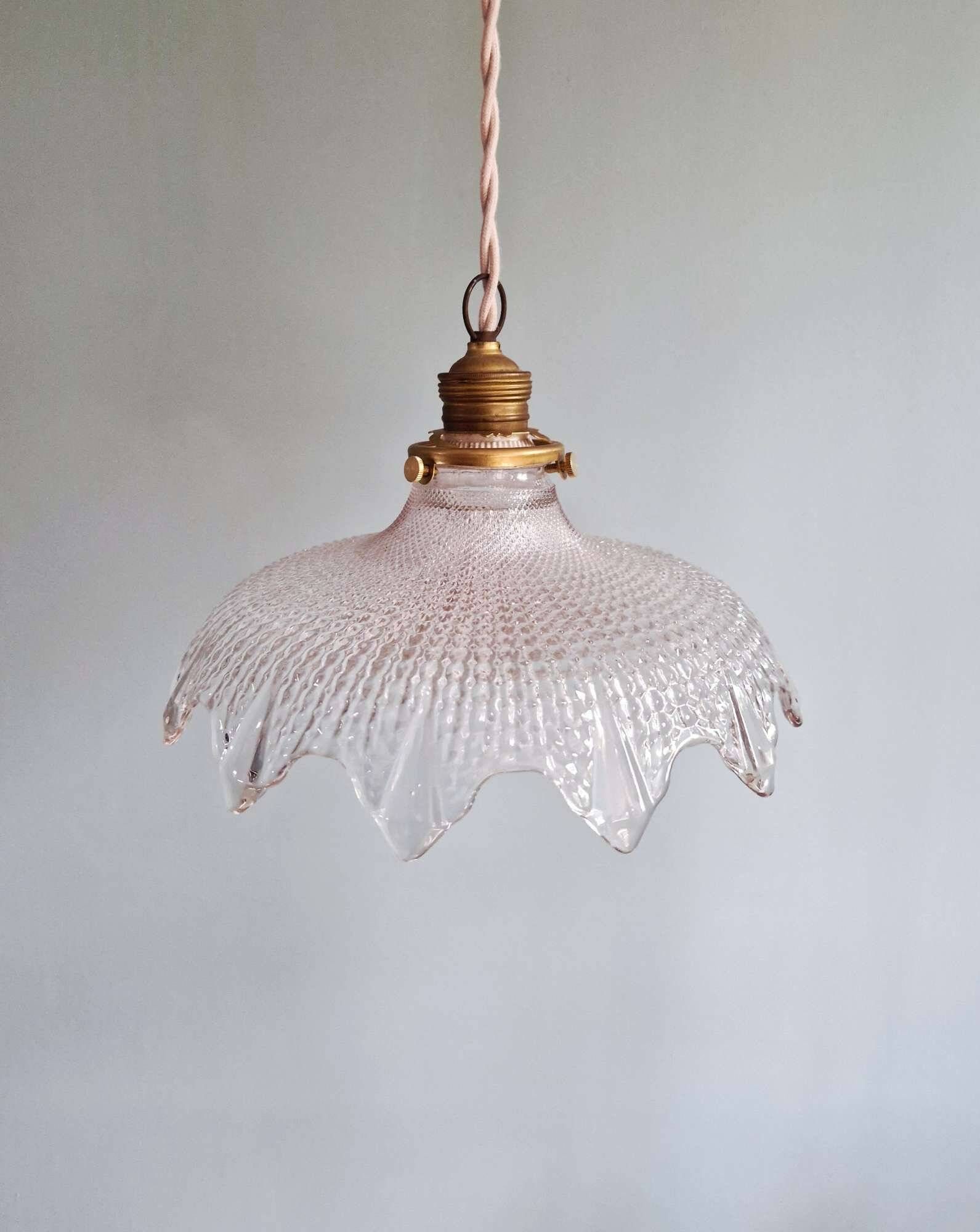 Trio of Art Deco scalloped clear glass pendant lights, 1920-30