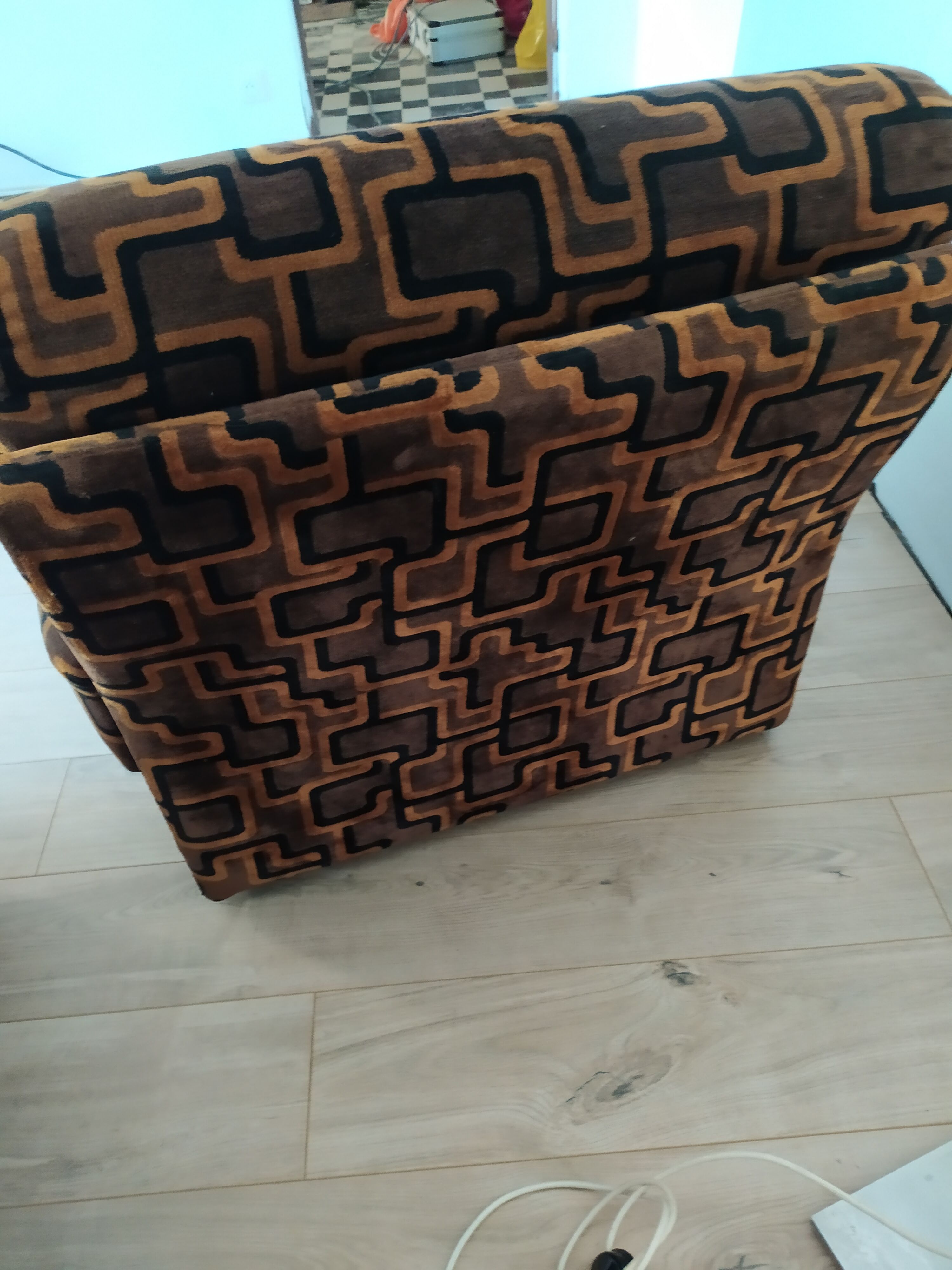 Set vintage sofa bed and 2 armchairs