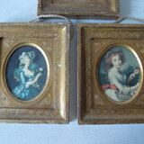 Set of 3 old frames in gilded wood and glass oval image medallion in the center