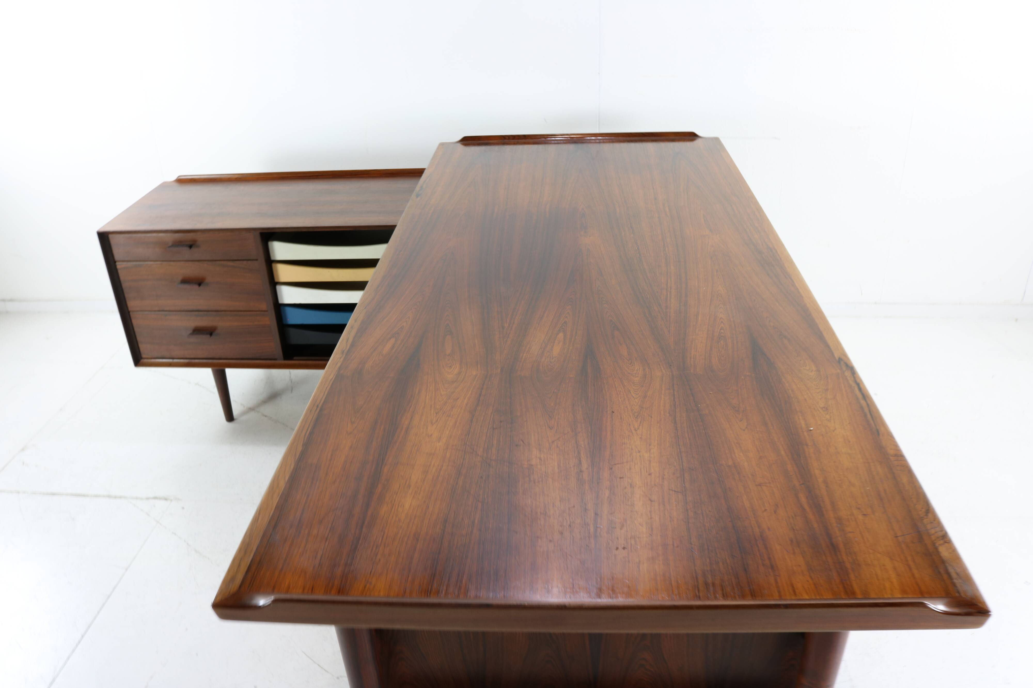 Bureau en palissandre par Arne Vodder pour Sibast Danemark