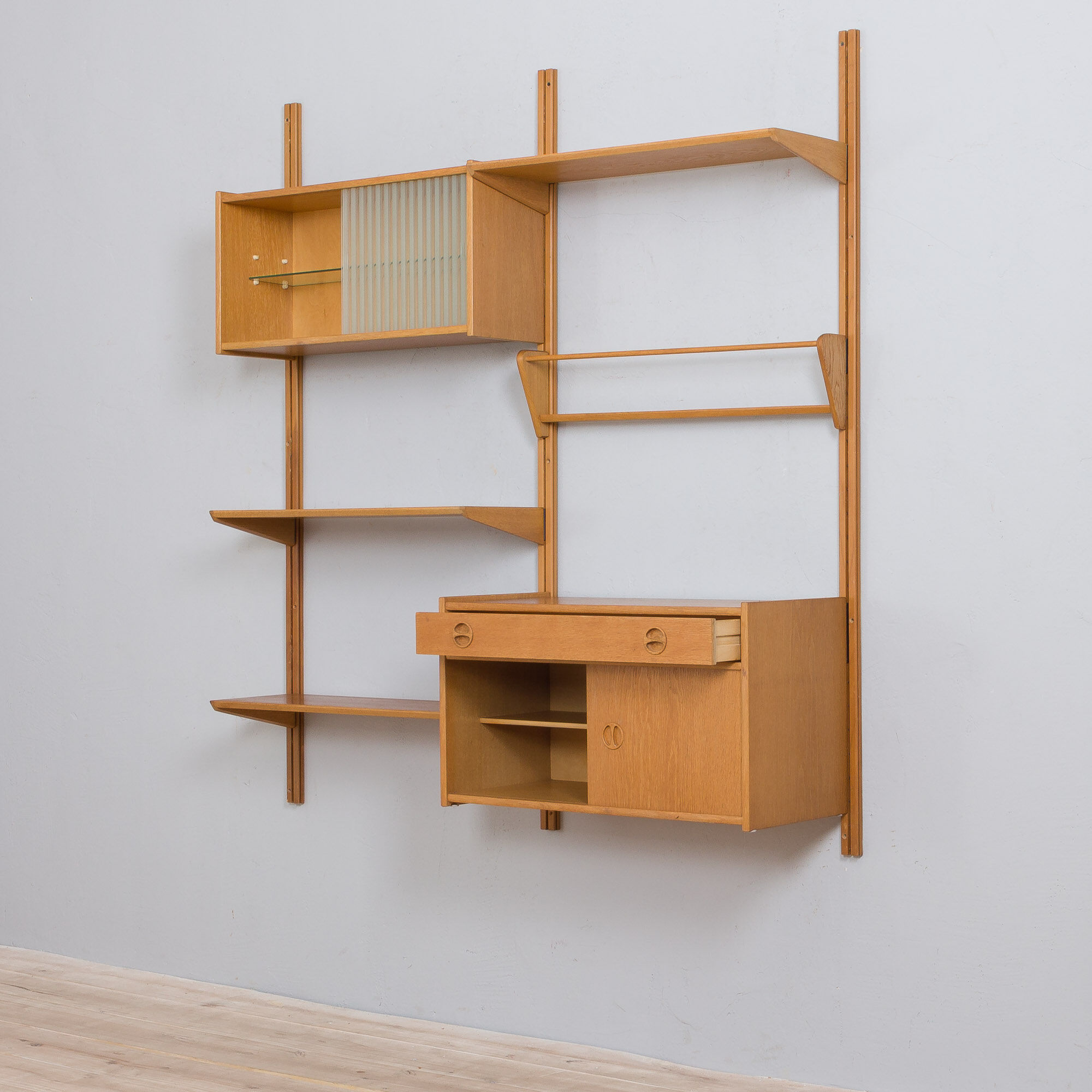 Two-bay oak wall unit by Sven Andersen, Norway 1970