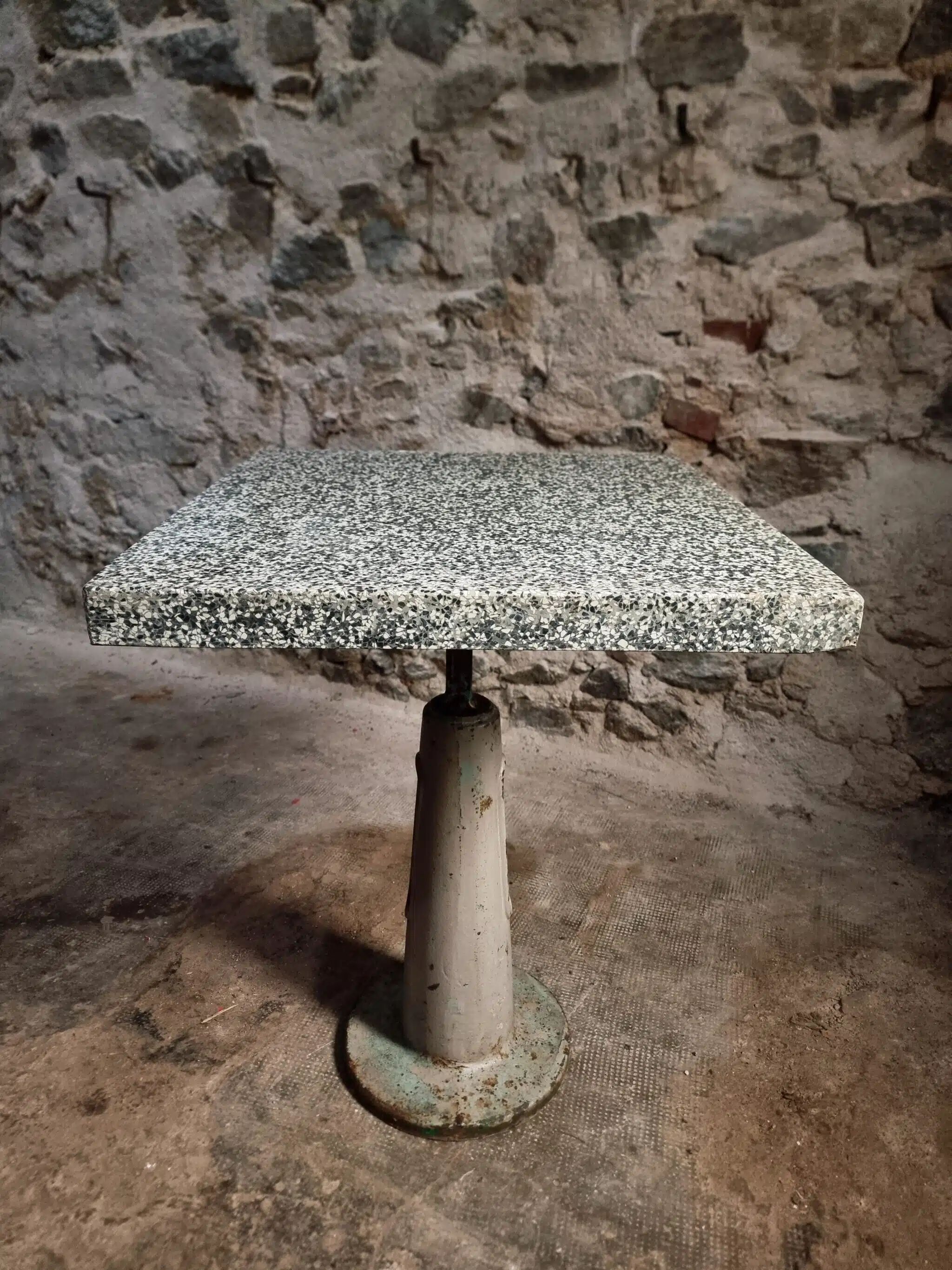 Table de bistrot de jardin industrielle avec plateau en terrazzo, France, milieu du XXe siècle