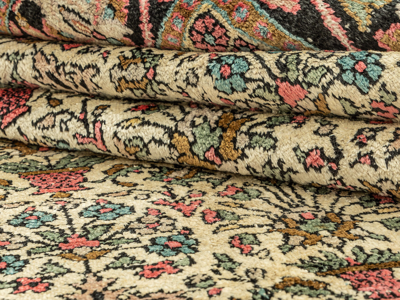 1960s carpet, 185 x 195