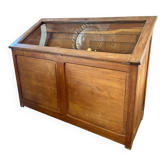 Oak shop window