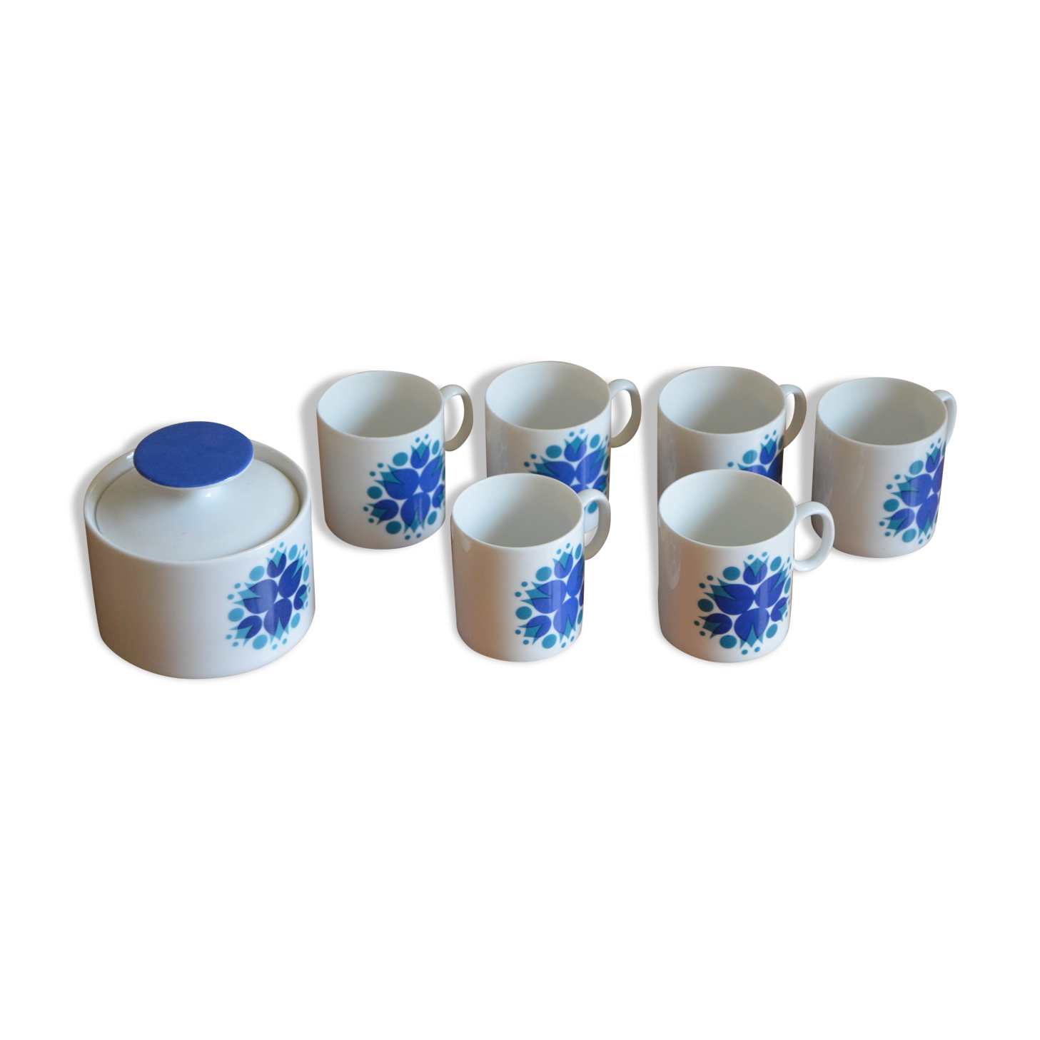 Cups and sugar from Thomas, Germany