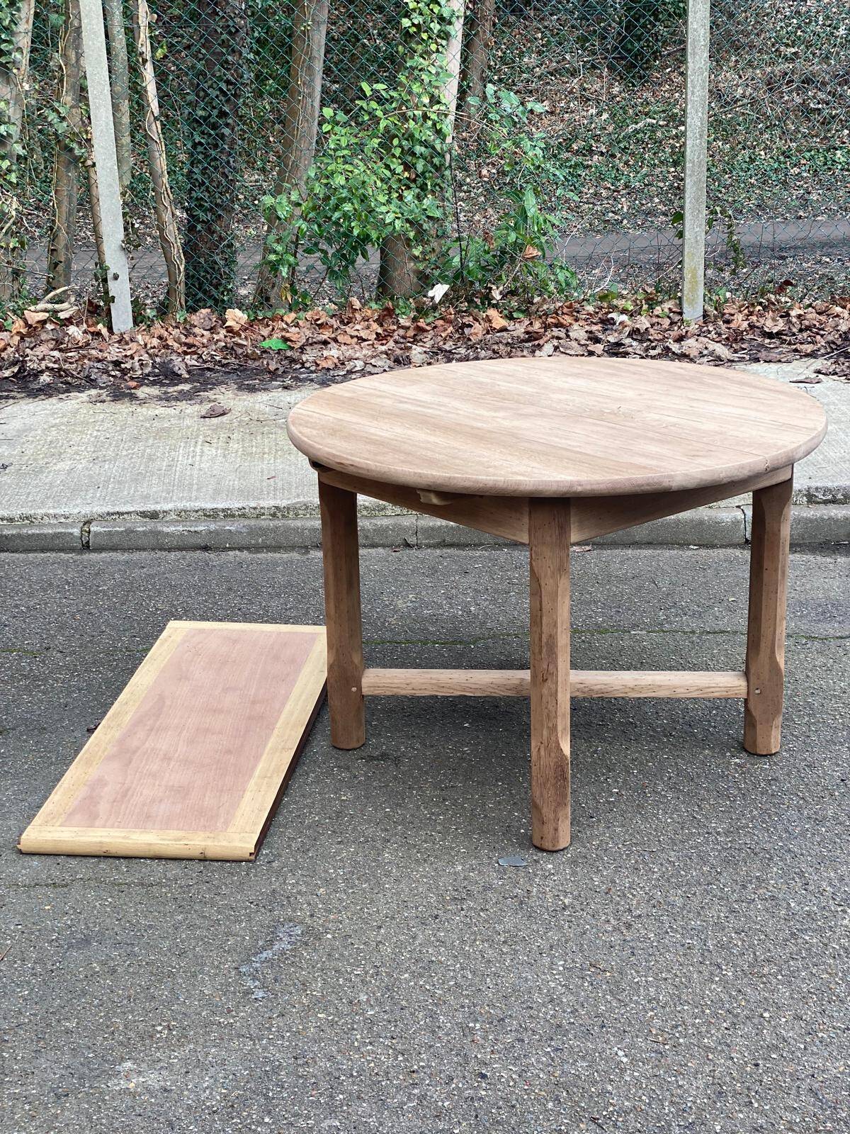 Renovated round extendable farmhouse dining table in solid oak 110-155cm.