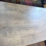 Farm table