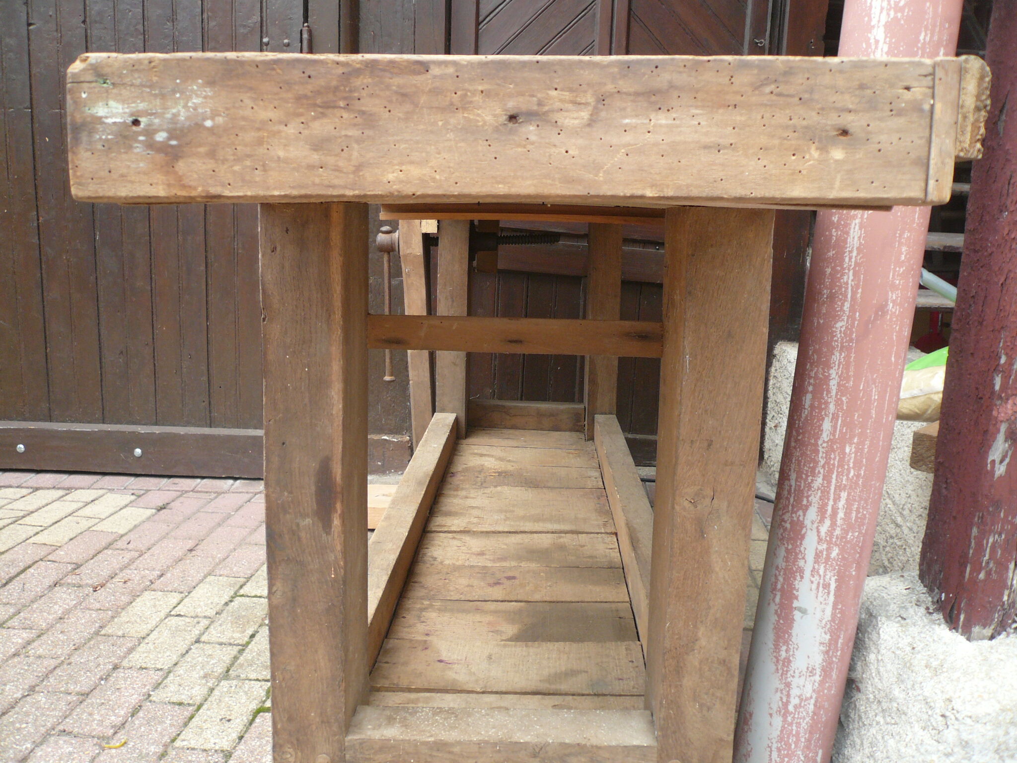 Massive wooden workbench