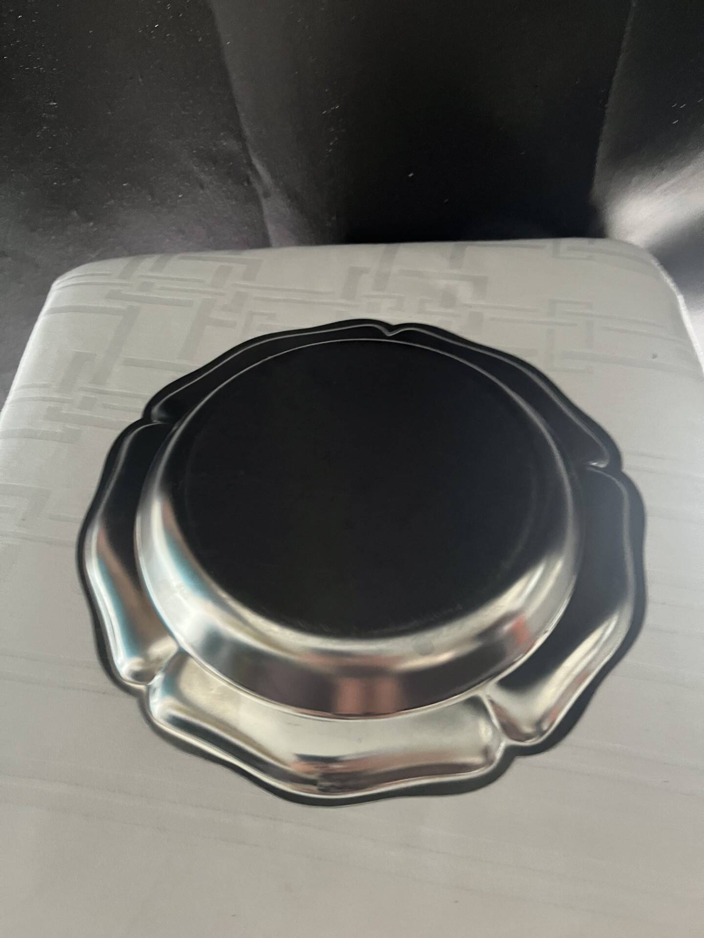 Set of 3 stainless steel dishes