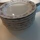 Table service 31 pieces in porcelain. Floral polychrome pattern