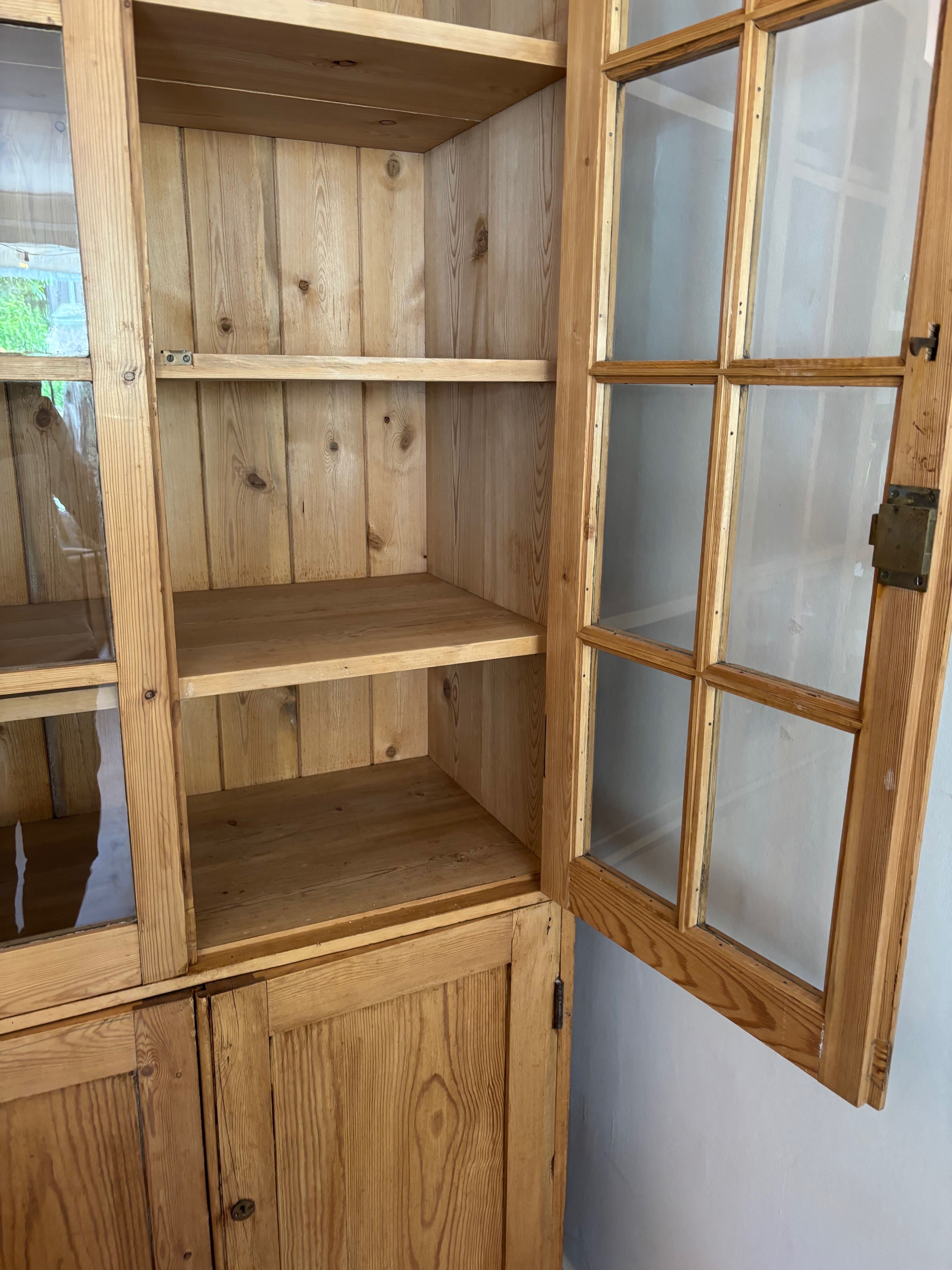 Glass cabinet