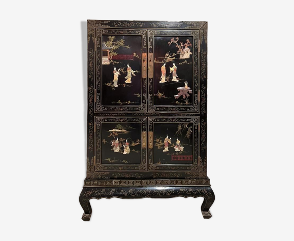 Armoire chinoise antique